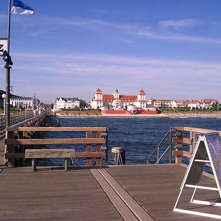 Pension Sanddorn Mit Cafe Carlssons Binz Exterior foto