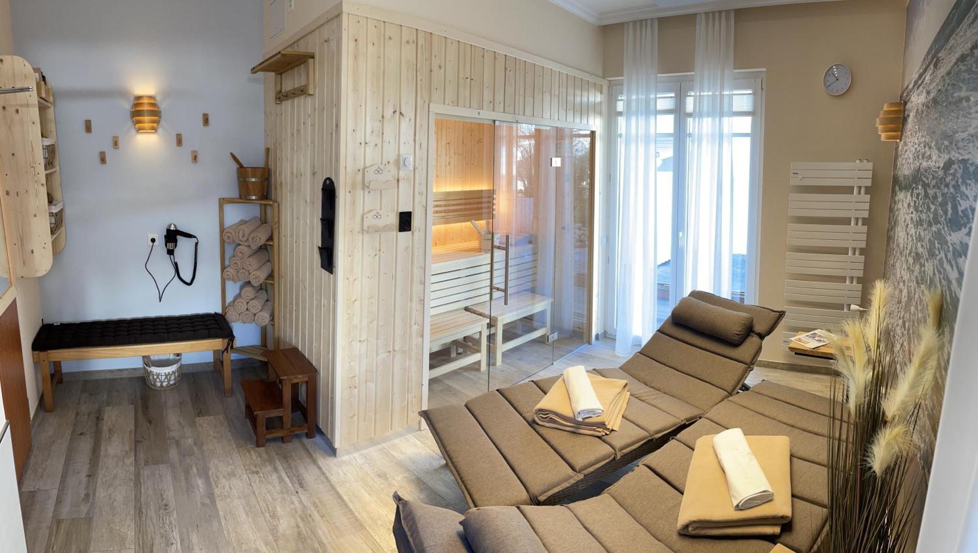 Pension Sanddorn Mit Cafe Carlssons Binz Exterior foto