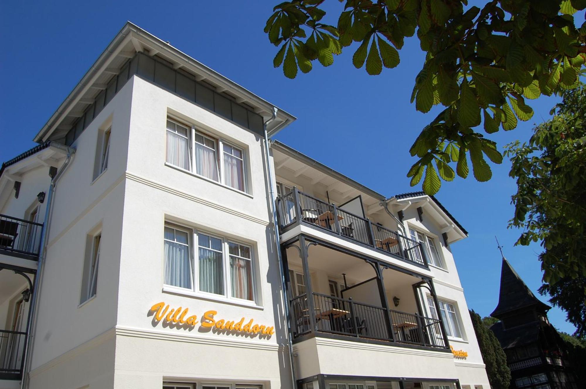Pension Sanddorn Mit Cafe Carlssons Binz Exterior foto