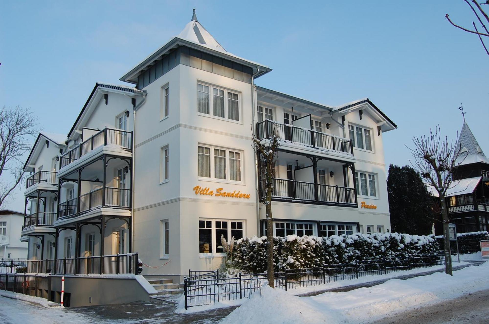 Pension Sanddorn Mit Cafe Carlssons Binz Exterior foto